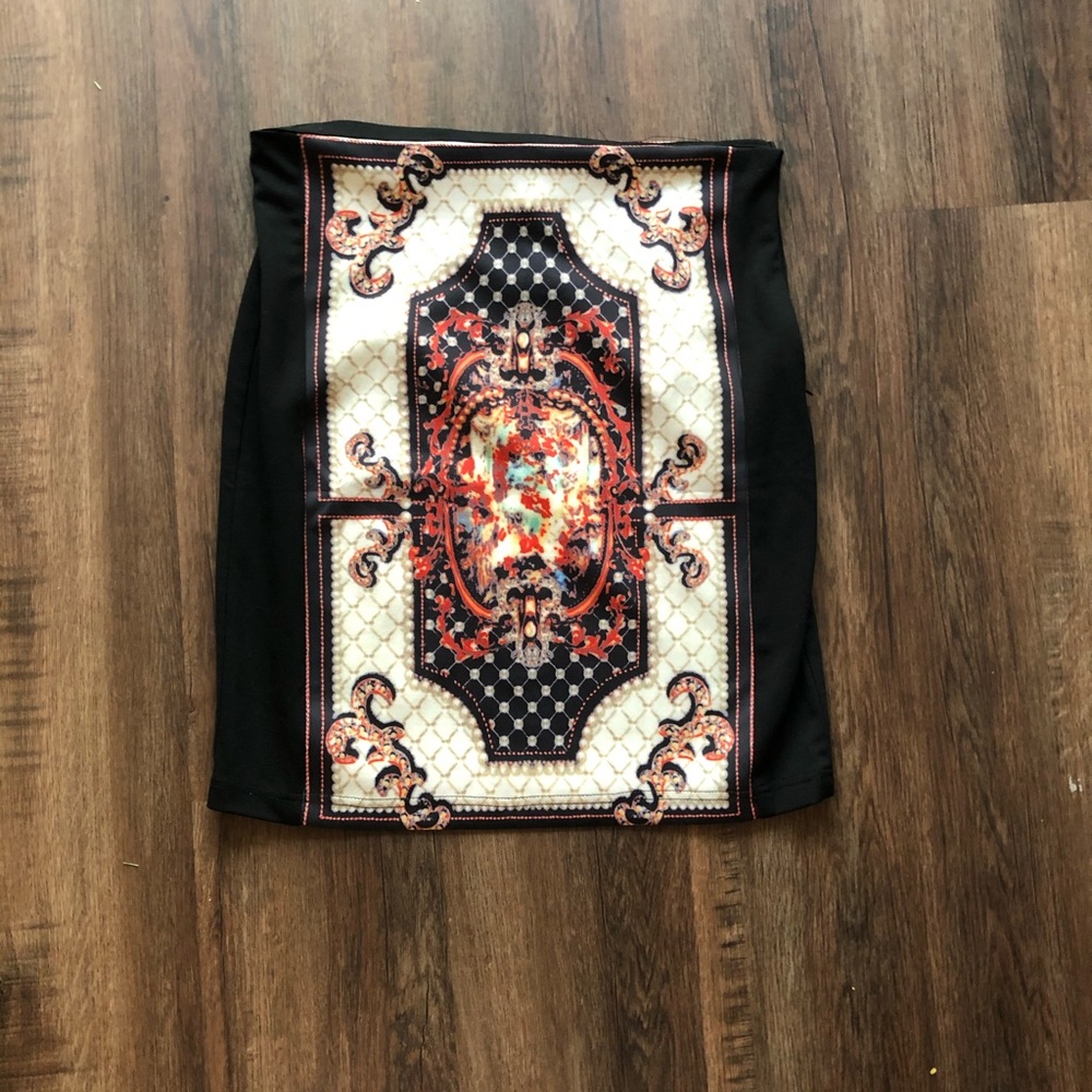 Boutique Mini Skirt Black Mediterranean print